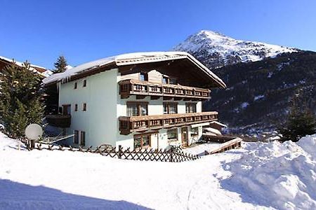 Gaestehaus Veit Fiegl Solden Bagian luar foto