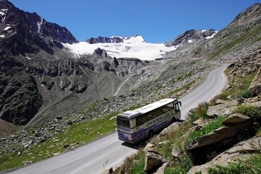 Gaestehaus Veit Fiegl Solden Bagian luar foto