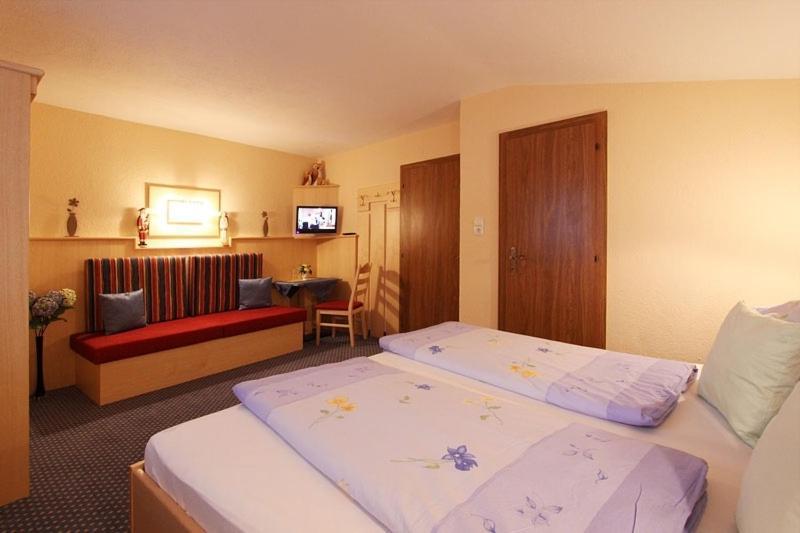 Gaestehaus Veit Fiegl Solden Bagian luar foto